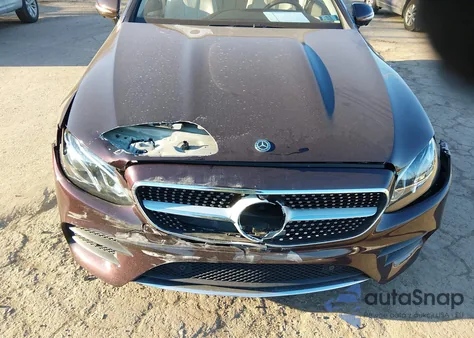 2019 Mercedes-Benz E 450 4Matic z USA, uszkodzony, nr VIN WDD1K6JB2KF117103